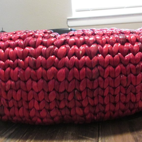 Fuchsia Summer Half-Moon Straw Purse - Picture 3 of 8